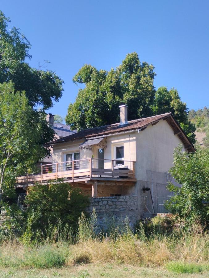 La Dependance Du Vieux Tilleul- Gorges Tarn Et Jonte Appartement Meyrueis Buitenkant foto